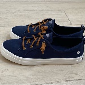 Sperry Navy sneaker brand new